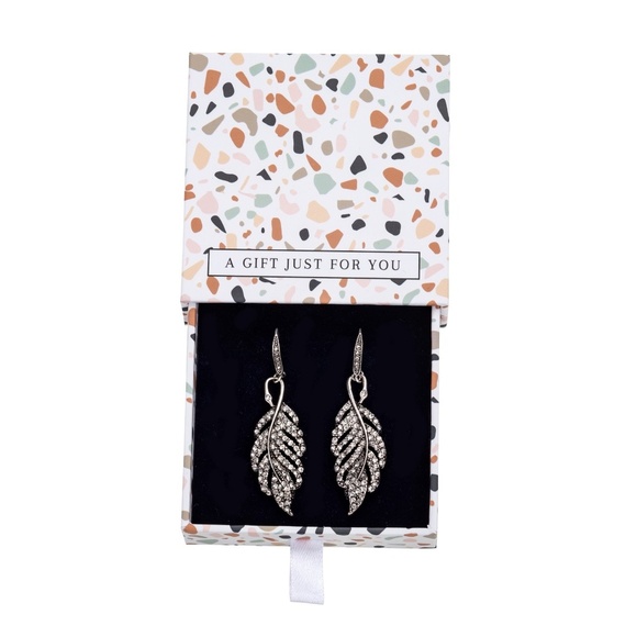NWT Crystal Leaf Drop Earrings – Elegant Silver-Tone Gift Boxed Jewelry - Picture 2 of 2